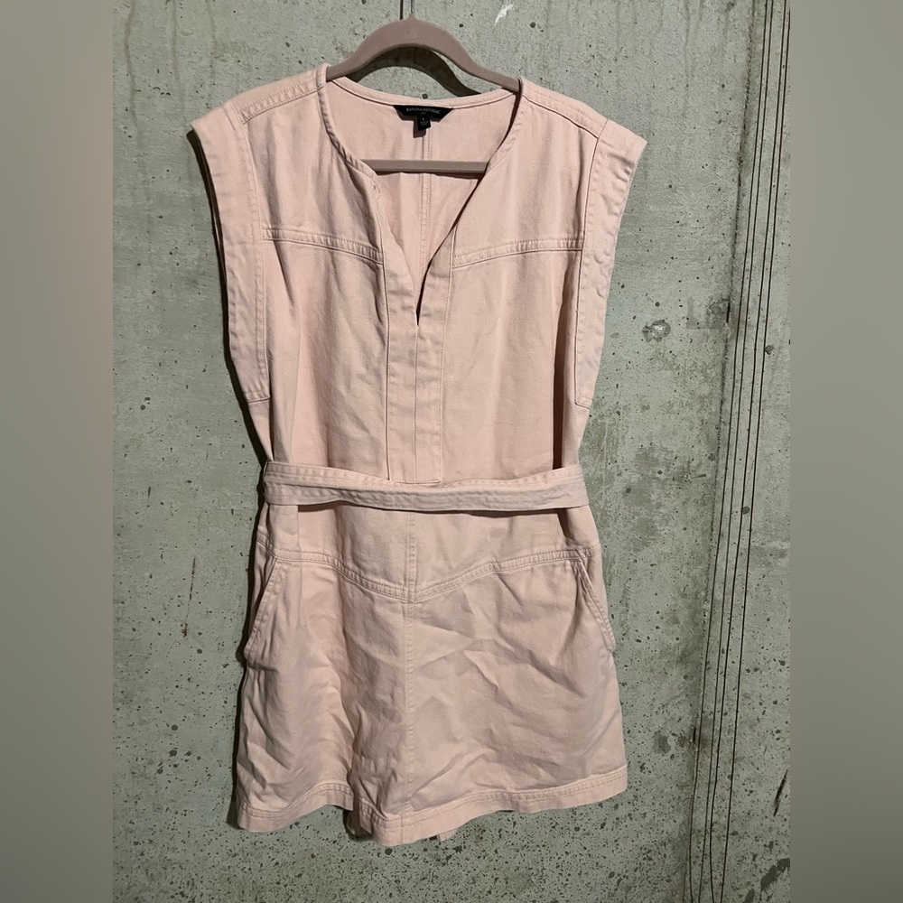 Banana Republic Light Pink V-Neck Top